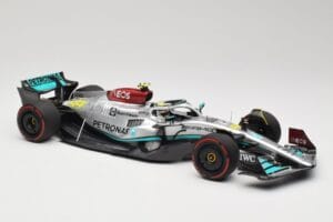 Mercedes AMG W13 E Performance Petronas #44 L. Hamilton Brazilian GP 2022 Minichamps 1:18 110222144 Resina — immagine 4 di 7