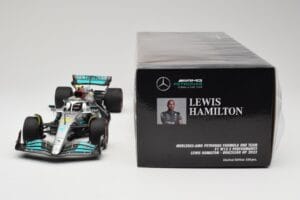 Mercedes AMG W13 E Performance Petronas #44 L. Hamilton Brazilian GP 2022 Minichamps 1:18 110222144 Resina — immagine 6 di 7