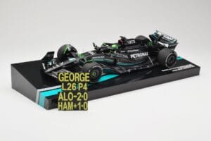 Mercedes AMG W14 E Performance Petronas #63 G. Russell Bahrain GP 2023 Minichamps 1:18 113230163 Resina — immagine 2 di 7