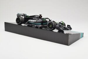 Mercedes AMG W14 E Performance Petronas #63 G. Russell Bahrain GP 2023 Minichamps 1:18 113230163 Resina — immagine 4 di 7