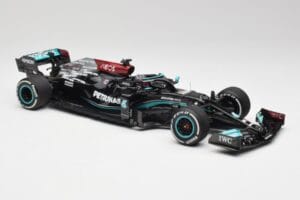 Mercedes AMG W12 #44 L. Hamilton Bahrain GP 2021 Minichamps 1:18 110210144 Pressofusione — immagine 4 di 7