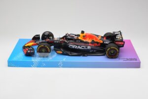 Red Bull Racing RB18 #1 M. Verstappen Winner Miami GP 2022 Minichamps 1:18 113220501 Pressofusione