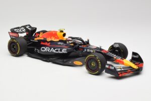 Oracle Red Bull Racing RB18 #11 S. Perez Abu Dhabi GP 2022 Minichamps 1:18 110222211 Pressofusione — immagine 4 di 7