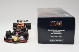 Oracle Red Bull Racing RB18 #11 S. Perez Abu Dhabi GP 2022 Minichamps 1:18 110222211 Pressofusione — immagine 6 di 7
