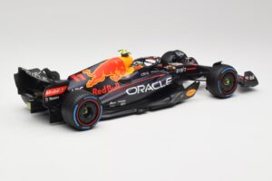 Oracle Red Bull Racing RB18 #11 S. Perez Monaco GP Winner Rain Tyre Version 2022 Minichamps 1:18 110222711 Pressofusione — immagine 2 di 7