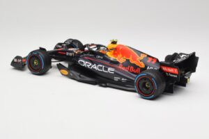 Oracle Red Bull Racing RB18 #11 S. Perez Monaco GP Winner Rain Tyre Version 2022 Minichamps 1:18 110222711 Pressofusione — immagine 5 di 7