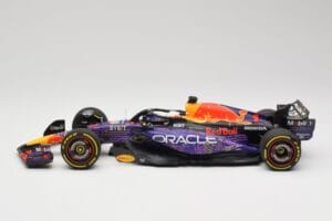 Oracle Red Bull Racing RB19 #33 M. Verstappen Las Vegas GP Winner 2023 Minichamps 1:18 110232201 Resina — immagine 3 di 7