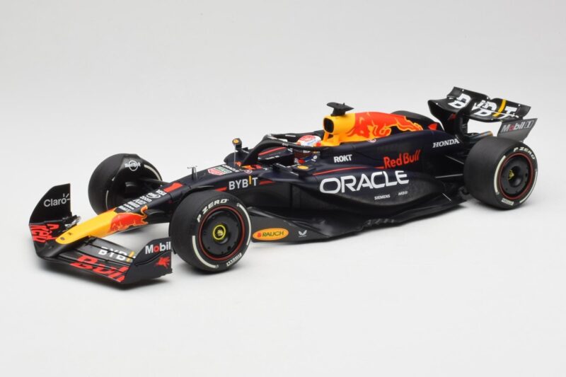 Oracle Red Bull Racing RB20 #1 M. Verstappen Winner Bahrain GP 2024 Minichamps 1:18 110240101 Pressofusione