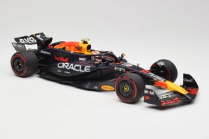 Red Bull Racing RB20 #11 S. Perez Bahrain GP 2024 Minichamps 1:18 110240111 Pressofusione — immagine 4 di 7