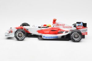 Panasonic Toyota Racing TF106 #8 R. Schumacher F1 2006 Minichamps 1:18 100060007 Pressofusione — immagine 3 di 6