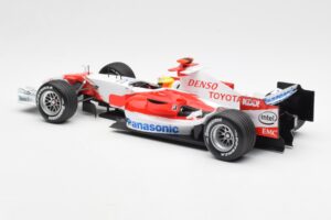 Panasonic Toyota Racing TF106 #8 R. Schumacher F1 2006 Minichamps 1:18 100060007 Pressofusione — immagine 5 di 6