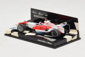 Toyota TF108 #9 J. Trulli Panasonic Toyota Racing Showcar F1 2008 Minichamps 1:43 400080081 Pressofusione — immagine 3 di 5