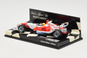 Toyota TF106 Panasonic #11 R. Schumacher Panasonic Toyota Racing Showcar 2006 Minichamps 1:43 400060077 Pressofusione — immagine 3 di 5