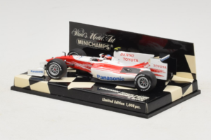 Toyota TF109 #10 T. Glock Panasonic Toyota Racing Showcar F1 2009 Minichamps 1:43 400090080 Pressofusione — immagine 3 di 5