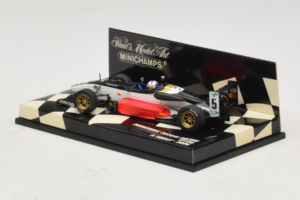 Toyota TF106 #12 J. Trulli Panasonic Toyota Racing F1 2006 Minichamps 1:43 400060008 Pressofusione — immagine 3 di 5
