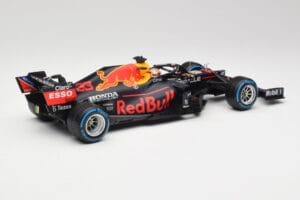 Red Bull Racing Honda RB16B #33 M. Verstappen Turkish GP 2nd Place 2021 Minichamps 1:18 110211633 Pressofusione — immagine 2 di 7