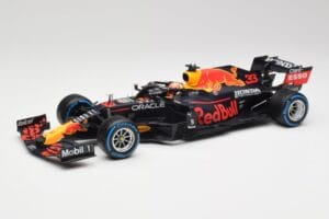 Red Bull Racing Honda RB16B #33 M. Verstappen Turkish GP 2nd Place 2021 Minichamps 1:18 110211633 Pressofusione