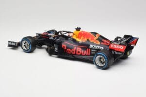 Red Bull Racing Honda RB16B #33 M. Verstappen Turkish GP 2nd Place 2021 Minichamps 1:18 110211633 Pressofusione — immagine 5 di 7