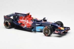 Red Bull Racing RB6 #6 M. Webber F1 Showcar 2010 Minichamps 1:18 150100076 Pressofusione — immagine 4 di 6