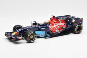 Red Bull Racing RB6 #6 M. Webber F1 Showcar 2010 Minichamps 1:18 150100076 Pressofusione