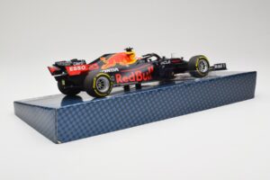 Red Bull Racing Honda RB16B #33 M. Verstappen Emilia Romagna GP 2021 Case Edition Minichamps 1:18 113210133 Resina — immagine 3 di 7