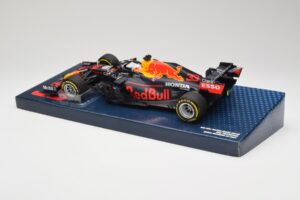 Red Bull Racing Honda RB16B #33 M. Verstappen Emilia Romagna GP 2021 Case Edition Minichamps 1:18 113210133 Resina — immagine 5 di 7