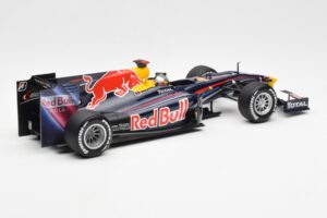 Red Bull Racing Renault RB5 #5 S. Vettel Showcar 2010 Minichamps 1:18 153100175 Pressofusione — immagine 2 di 6