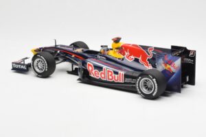 Red Bull Racing Renault RB5 #5 S. Vettel Showcar 2010 Minichamps 1:18 153100175 Pressofusione — immagine 5 di 6