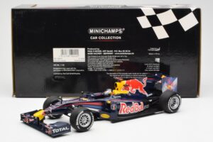 Red Bull Racing Renault RB5 #5 S. Vettel Showcar 2010 Minichamps 1:18 153100175 Pressofusione — immagine 6 di 6