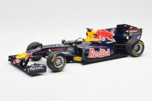 Red Bull Racing Renault RB6 #5 S. Vettel F1 World Champion 2010 Minichamps 1:18 110100005 Pressofusione