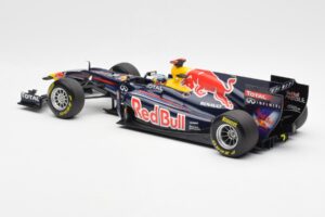 Red Bull Racing Renault RB6 #5 S. Vettel F1 World Champion 2010 Minichamps 1:18 110100005 Pressofusione — immagine 5 di 6
