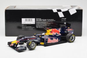 Red Bull Racing Renault RB6 #5 S. Vettel F1 World Champion 2010 Minichamps 1:18 110100005 Pressofusione — immagine 6 di 6