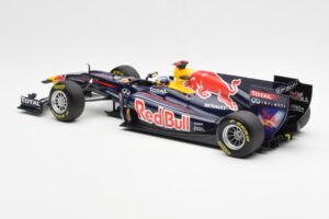 Red Bull Racing Renault RB6 #5 S. Vettel F1 World Champion Showcar 2010 Minichamps 1:18 150100075 Pressofusione — immagine 5 di 6