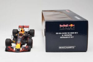 Red Bull Racing RB13 Tag Heuer #33 M. Verstappen Australian GP 2017 Minichamps 1:18 110170033 Resina — immagine 6 di 7