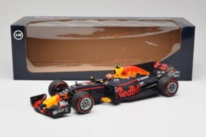 Red Bull Racing RB13 Tag Heuer #33 M. Verstappen Australian GP 2017 Minichamps 1:18 110170033 Resina — immagine 7 di 7