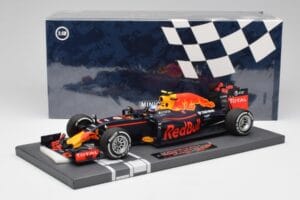 Red Bull RB12 #33 M. Verstappen Spain GP Winner 2016 Minichamps 1:18 117160333 Pressofusione — immagine 6 di 7