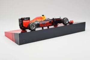 Red Bull RB12 #33 M. Verstappen Spain GP Winner 2016 Minichamps 1:18 147160533 Pressofusione — immagine 3 di 6