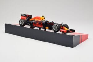 Red Bull RB12 #33 M. Verstappen Spain GP Winner 2016 Minichamps 1:18 147160533 Pressofusione — immagine 4 di 6