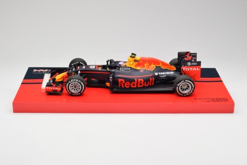 Red Bull RB12 #33 M. Verstappen Spain GP Winner 2016 Minichamps 1:18 147160533 Pressofusione