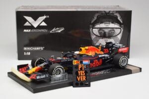 Red Bull RB16 #33 M. Verstappen Abu Dhabi GP Winner 2020 Minichamps 1:18 113201733 Pressofusione — immagine 6 di 6
