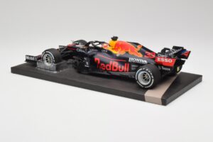 Red Bull RB16B #33 M. Verstappen Dutch GP Winner 2021 Minichamps 1:18 113212533 Pressofusione — immagine 5 di 7