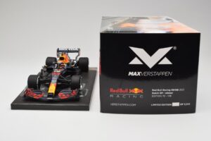 Red Bull RB16B #33 M. Verstappen Dutch GP Winner 2021 Minichamps 1:18 113212533 Pressofusione — immagine 7 di 7