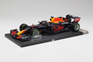 Red Bull RB16B #33 M. Verstappen Emilia Romagna GP Winner 2021 Minichamps 1:18 113210233T Pressofusione — immagine 2 di 6
