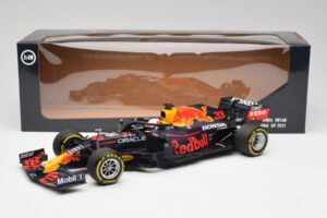 Red Bull RB16B #33 M. Verstappen Emilia Romagna GP Winner Mid Race Tyres 2021 Minichamps 1:18 110210133 Pressofusione — immagine 6 di 7