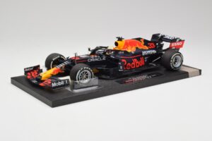 Red Bull RB16B #33 M. Verstappen Styrian & Austrian GP Winner 2021 Minichamps 1:18 113210933 Pressofusione — immagine 2 di 6