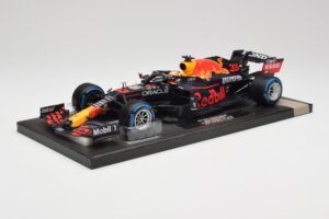 Red Bull RB16B #33 M. Verstappen Belgian GP 2021 Winner Minichamps 1:18 113211333 Resina — immagine 2 di 7