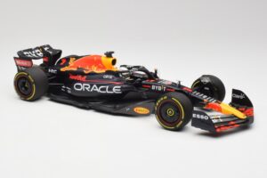 Red Bull RB18 #1 M. Verstappen France GP Winner 2022 Minichamps 1:18 110221201 Pressofusione — immagine 4 di 7