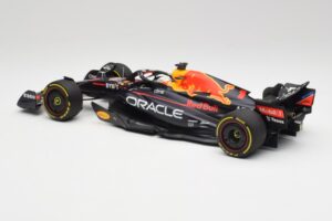 Red Bull RB18 #1 M. Verstappen France GP Winner 2022 Minichamps 1:18 110221201 Pressofusione — immagine 5 di 7