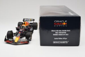 Red Bull RB18 #1 M. Verstappen France GP Winner 2022 Minichamps 1:18 110221201 Pressofusione — immagine 7 di 7