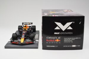 Red Bull RB18 #1 M. Verstappen Japan GP Winner No Figure 2022 Minichamps 1:18 113221801B Pressofusione — immagine 7 di 7